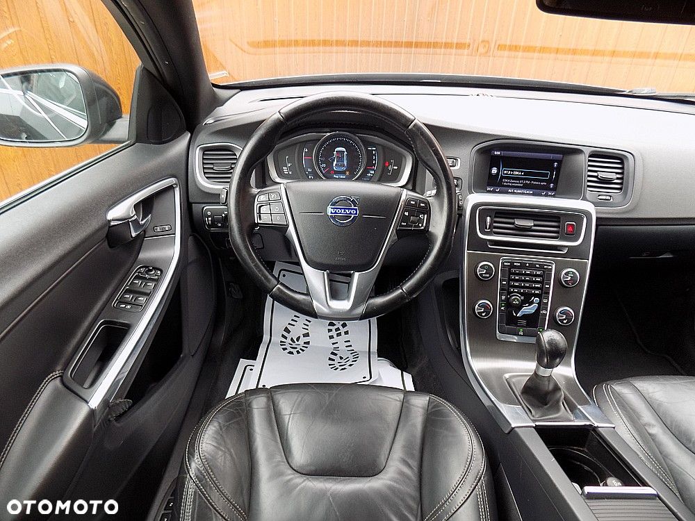 Volvo V60 Cross Country D3 Kinetic - 16