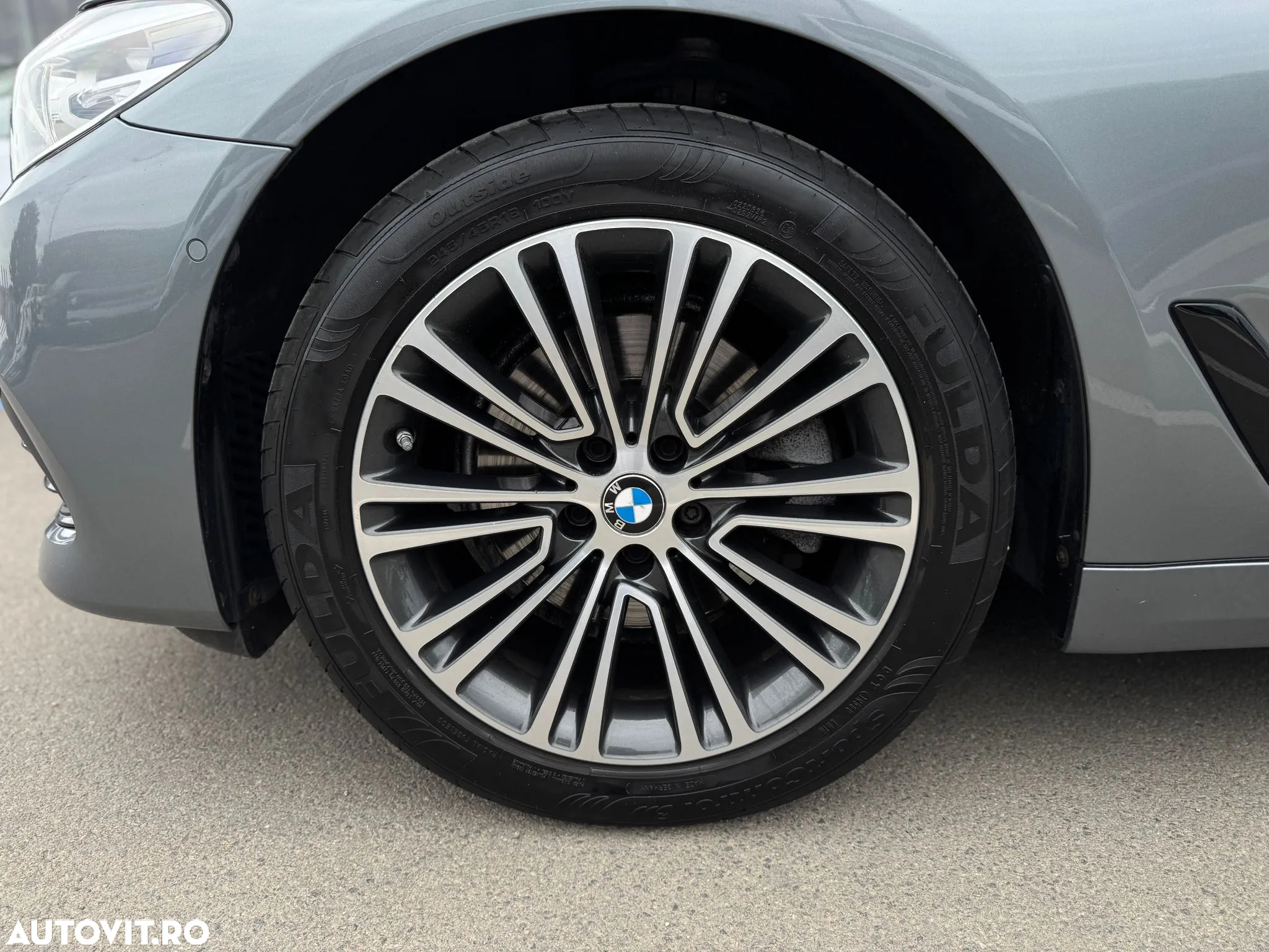BMW Seria 5 518d AT - 25
