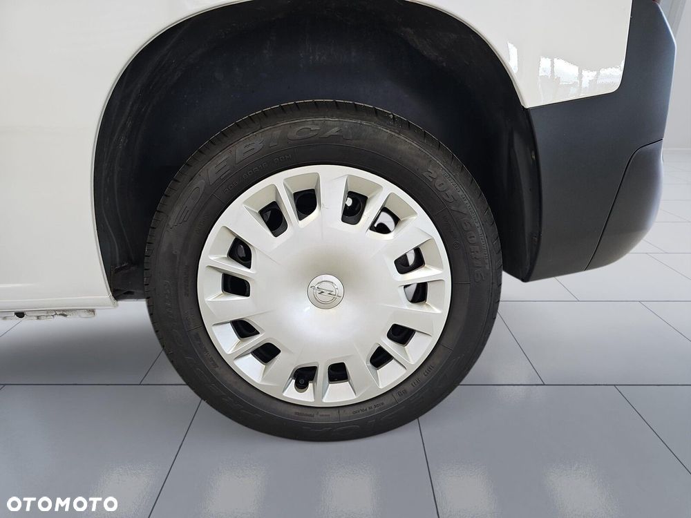 Opel Combo 1.5 DT Edition 102KM - 33