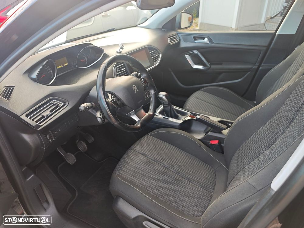 Peugeot 308 1.6 BlueHDi Style - 11