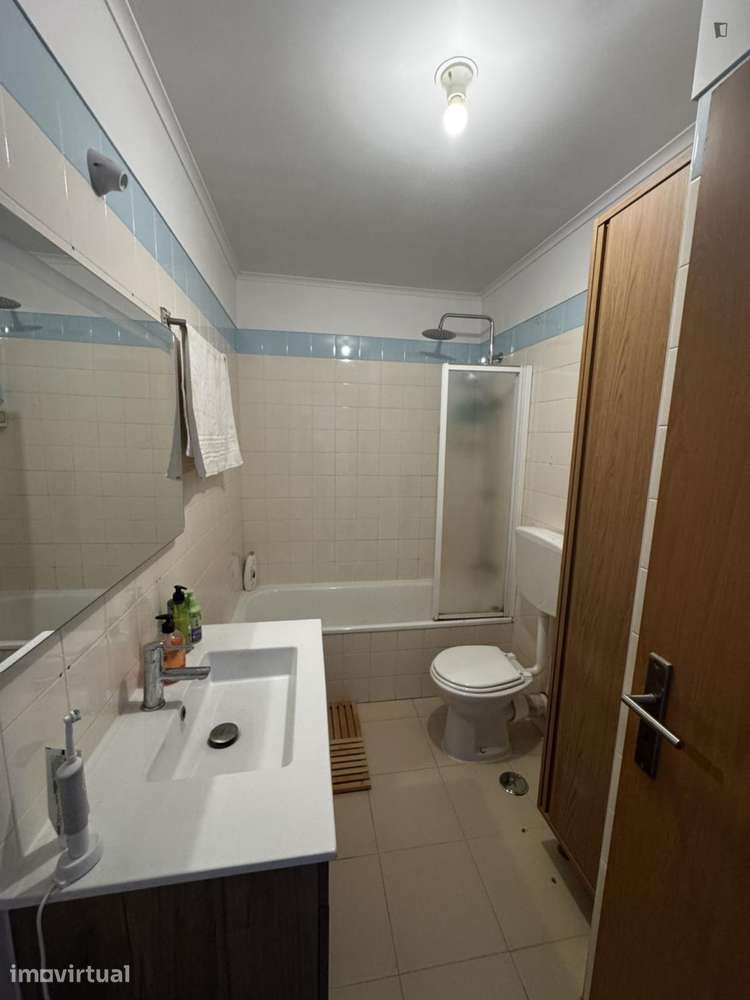 Quarto - localizado em Lisbon - Grande imagem: 2/9