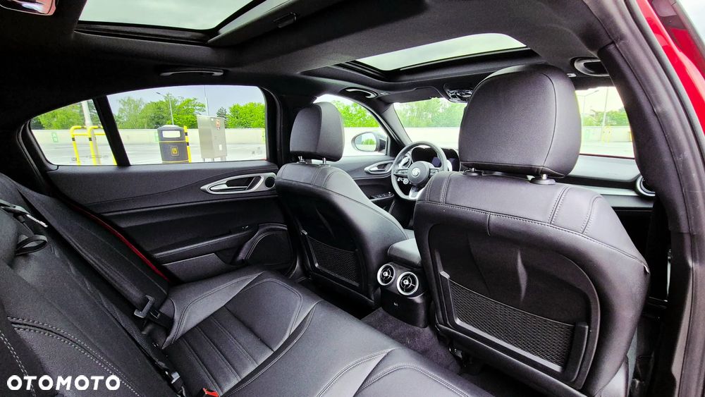 Alfa Romeo Giulia 2.0 Turbo Veloce Q4 - 18