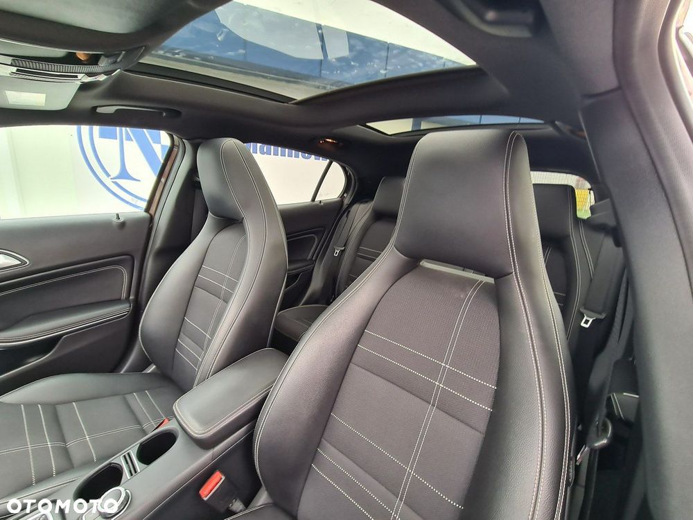 Mercedes-Benz GLA 200 Style - 23