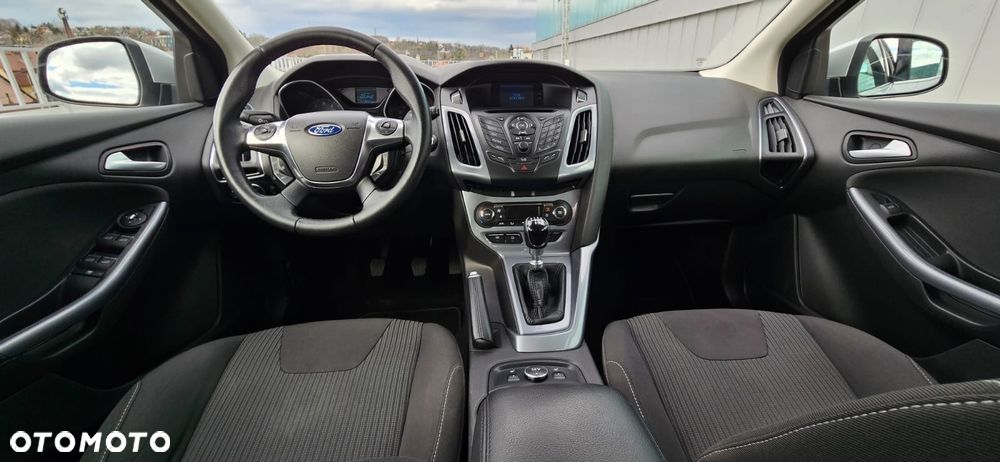 Ford Focus - 8