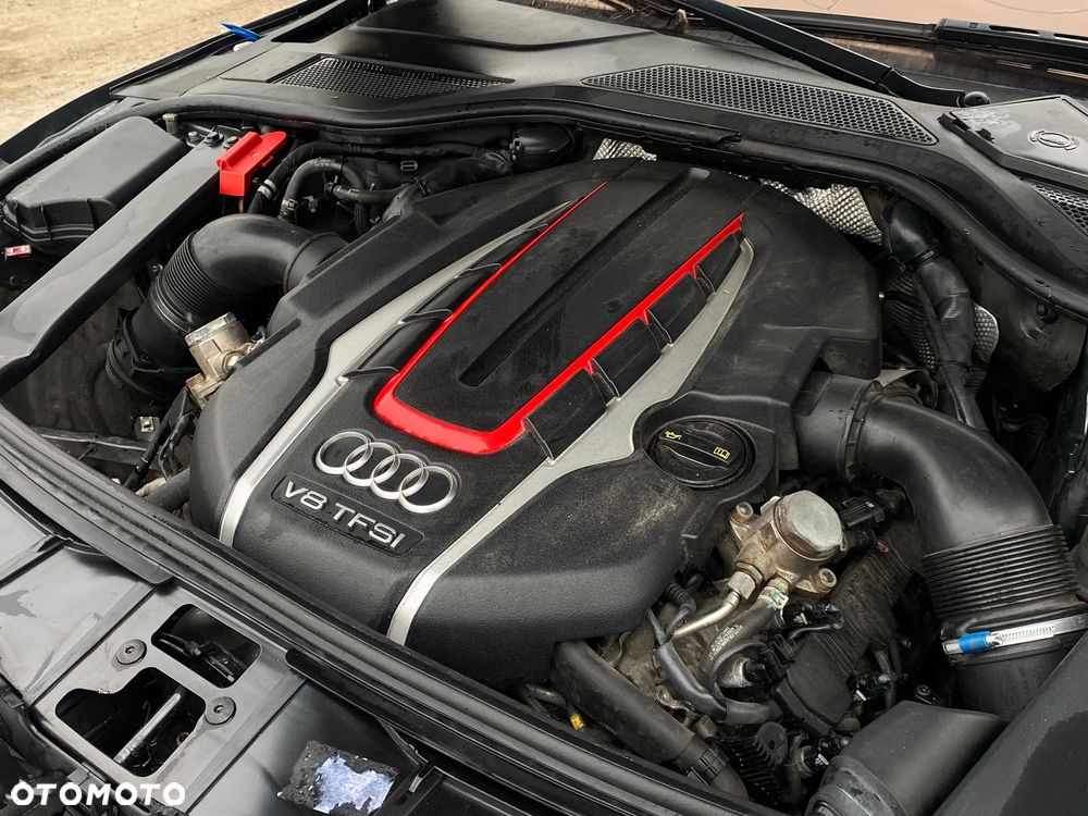 Audi S8 Plus - 3
