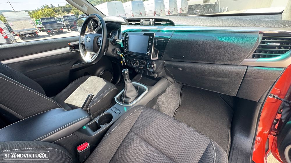 Toyota Hilux 2.4 D-4D 4WD Tracker - 24