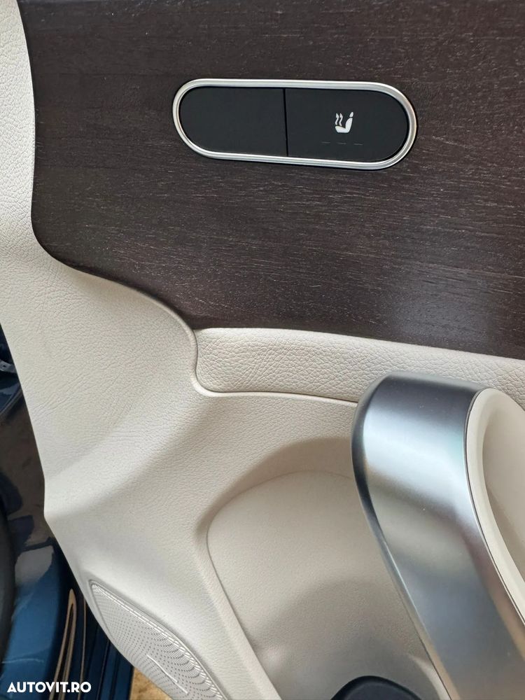 Mercedes-Benz A 220 4MATIC Sedan Aut. - 19