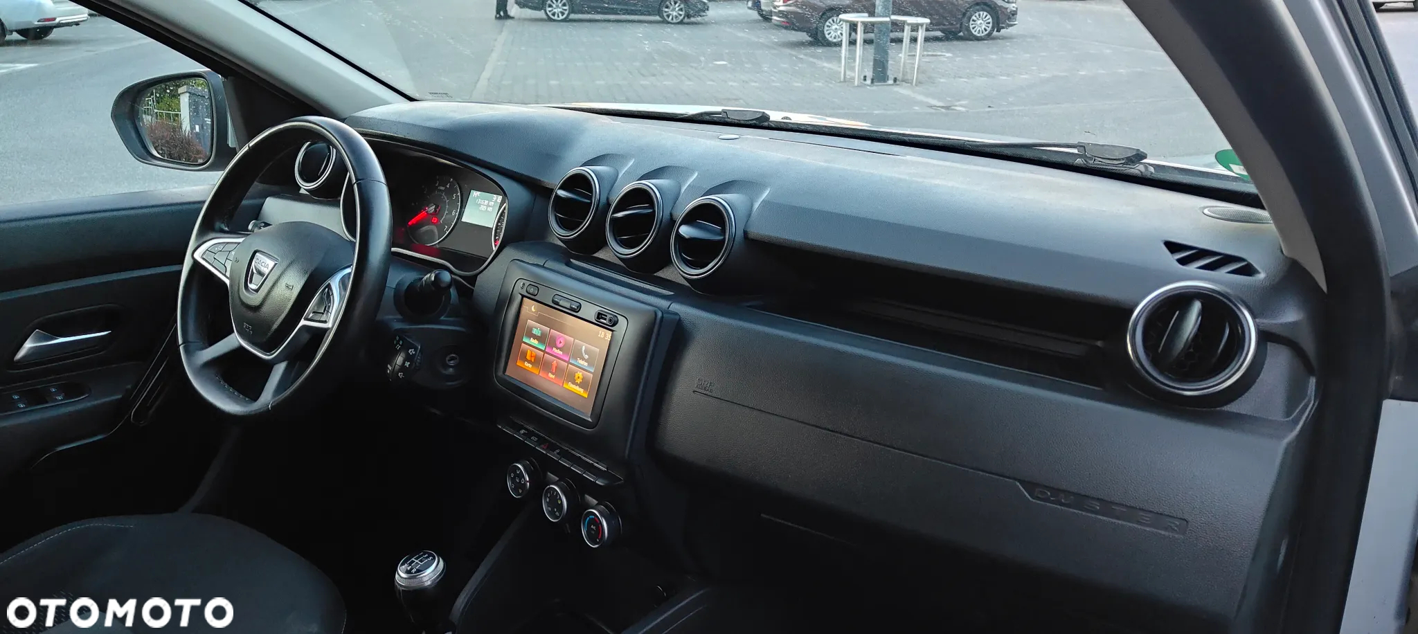 Dacia Duster 1.6 SCe Essential - 23
