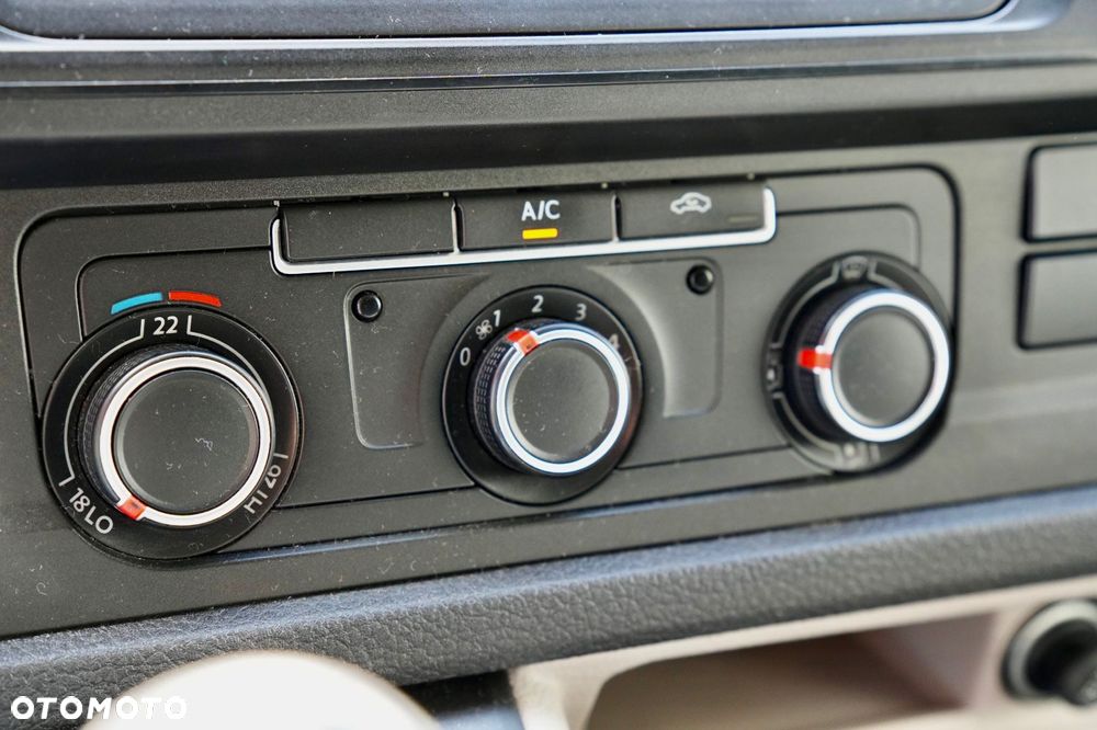 Volkswagen Transporter L2H1 Plus Trendline - 12