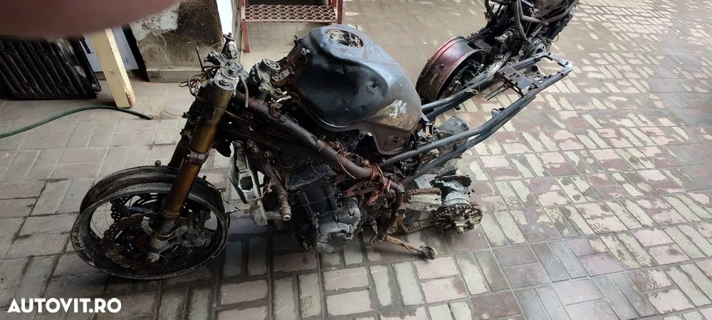 Kawasaki Z900, fabricate 2022/2024 cu daune de Incendiu - 8