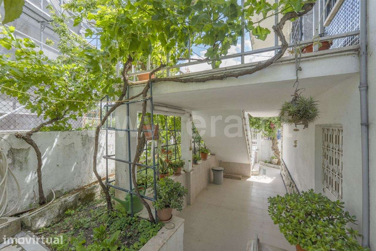 Moradia Isolada T5; Bairro do Soutelo - Grande imagem: 2/27