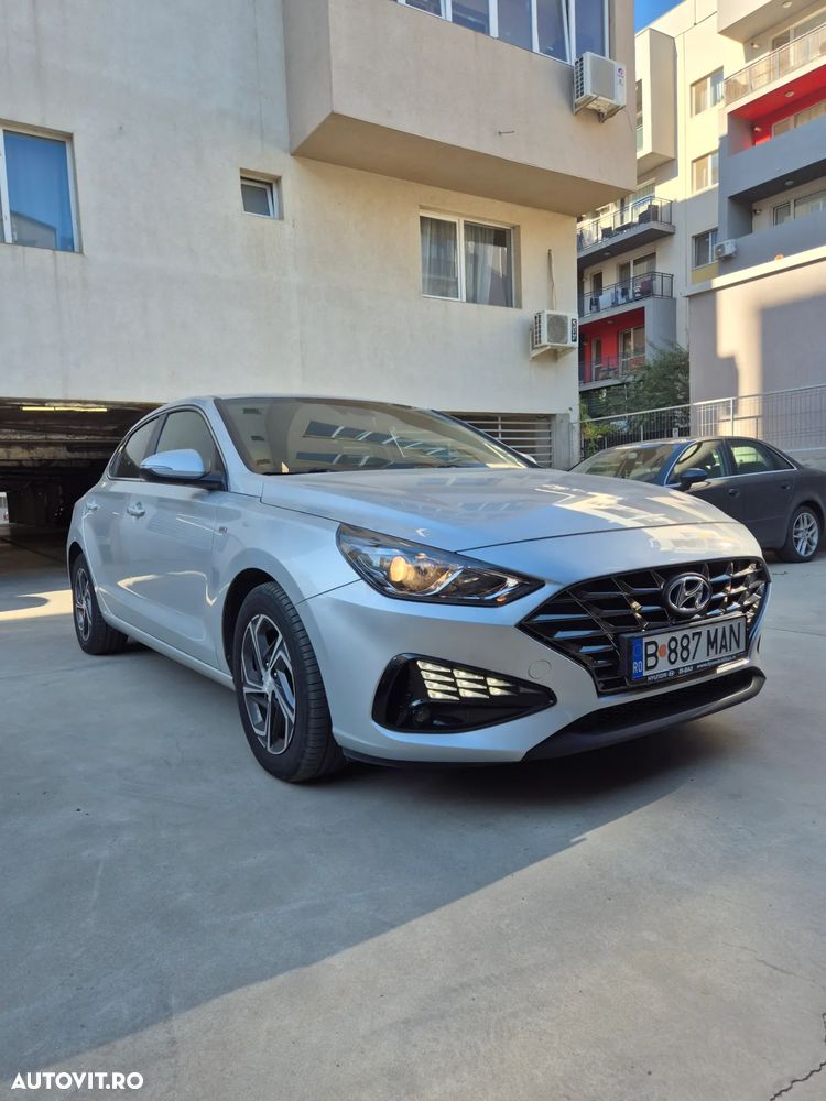 Hyundai i30 Fastback 1.5 T-GDI MHEV 160CP 7DCT Highway - 3