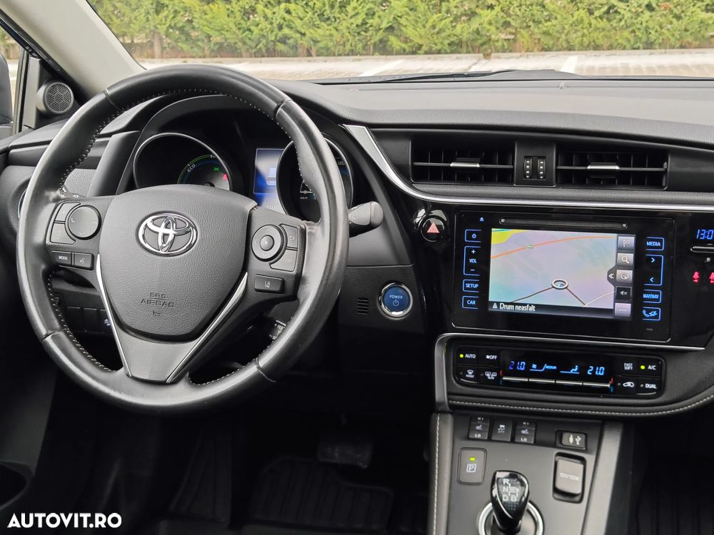 Toyota Auris 1.8 L VVT-i TS Hybrid Sol+ - 10