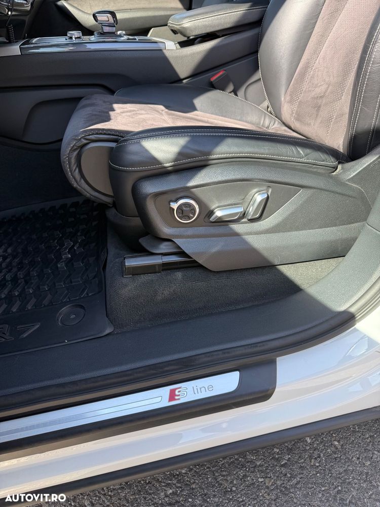 Audi Q7 3.0 50 TDI quattro Tiptronic MHEV S Line - 9
