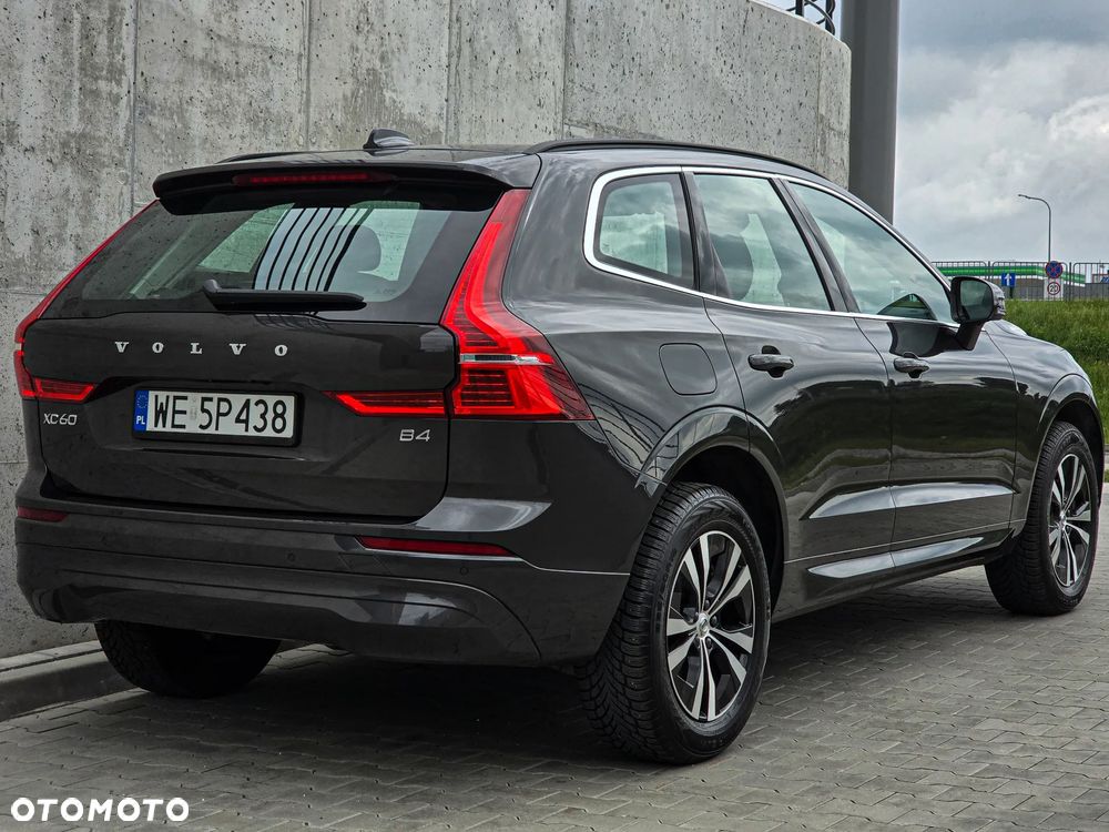 Volvo XC 60 B4 D Momentum Pro - 11