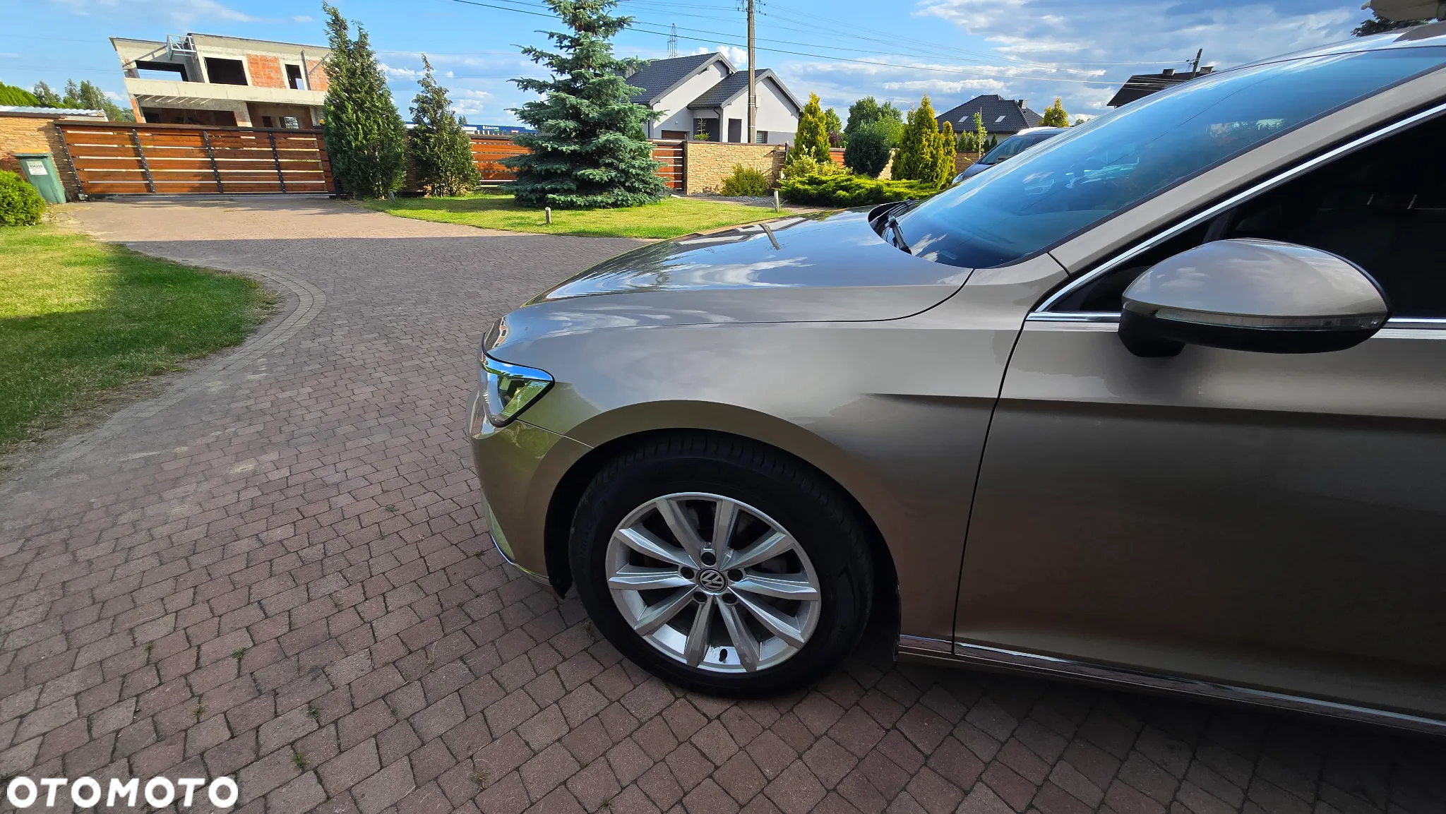 Volkswagen Passat - 26