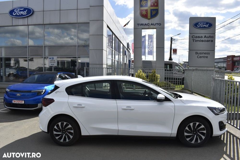 Ford Focus 1.0 EcoBoost 6MT MHEV Titanium - 10