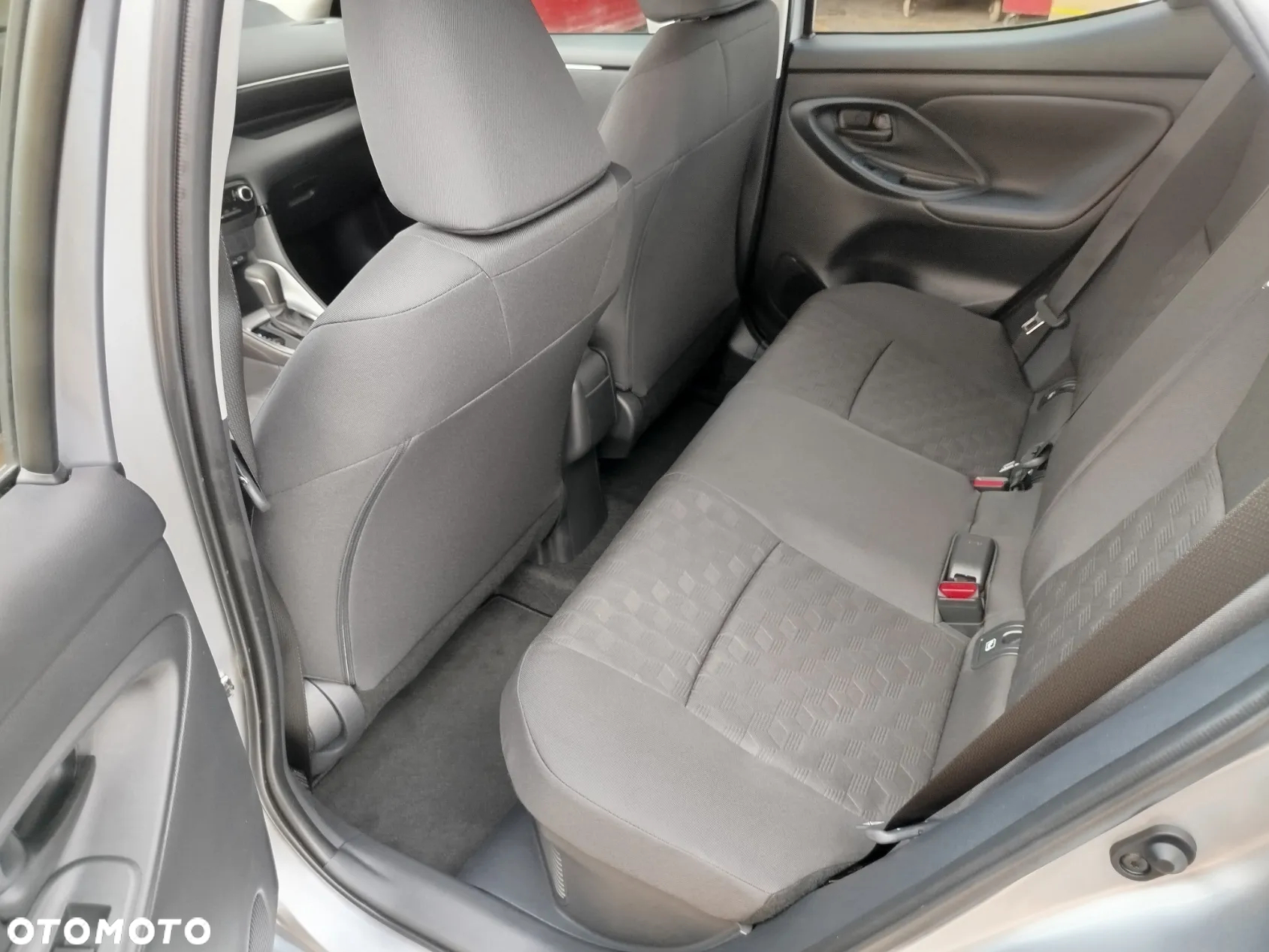 Toyota Yaris Hybrid 1.5 Comfort - 18