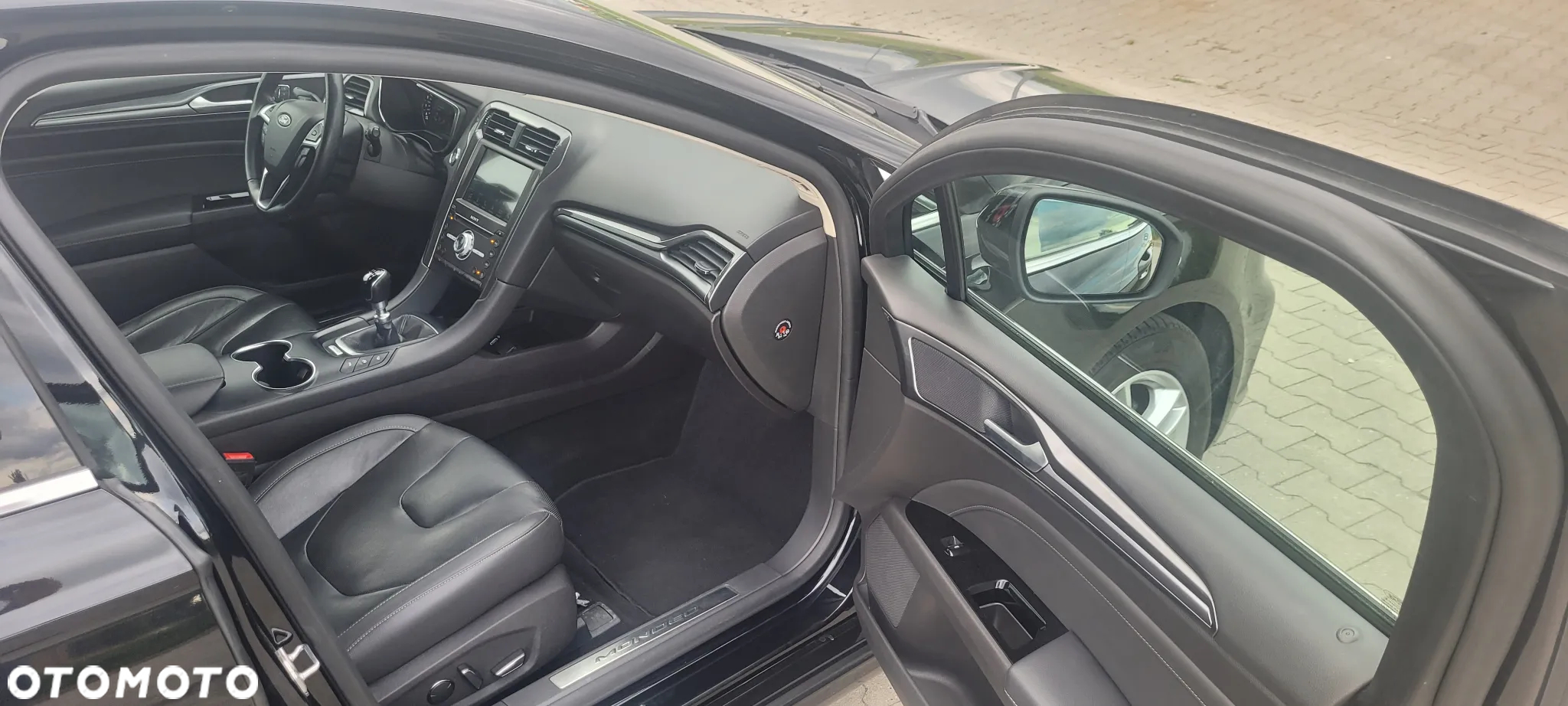 Ford Mondeo 2.0 EcoBlue Titanium - 24