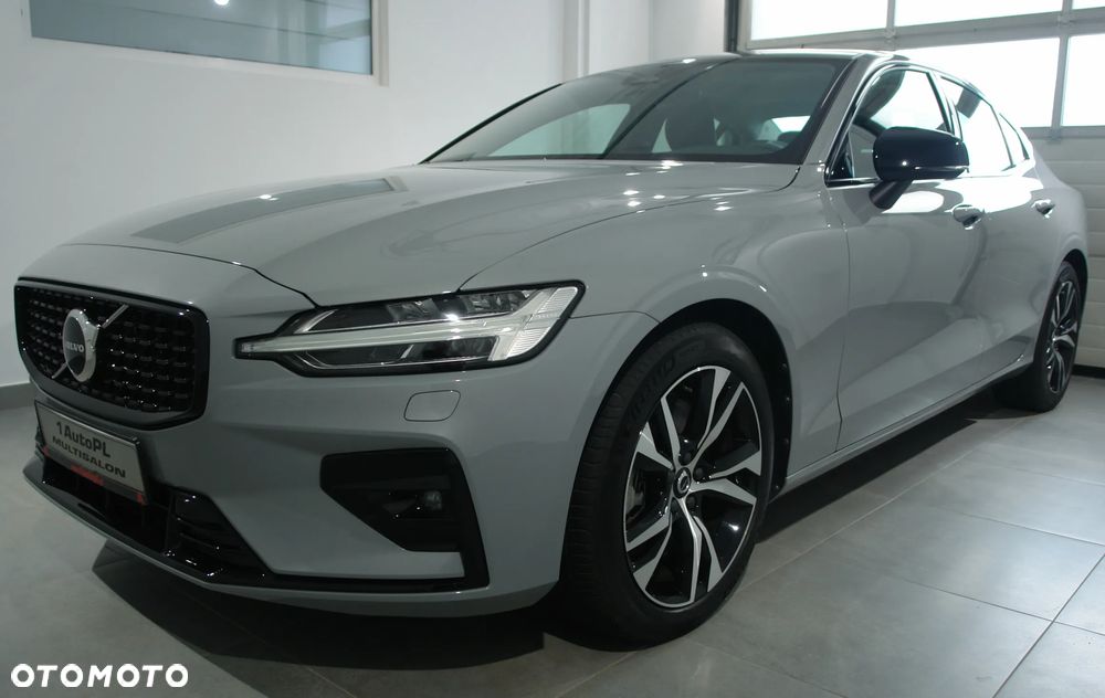 Volvo S60 B5 B AWD Ultimate Dark - 4