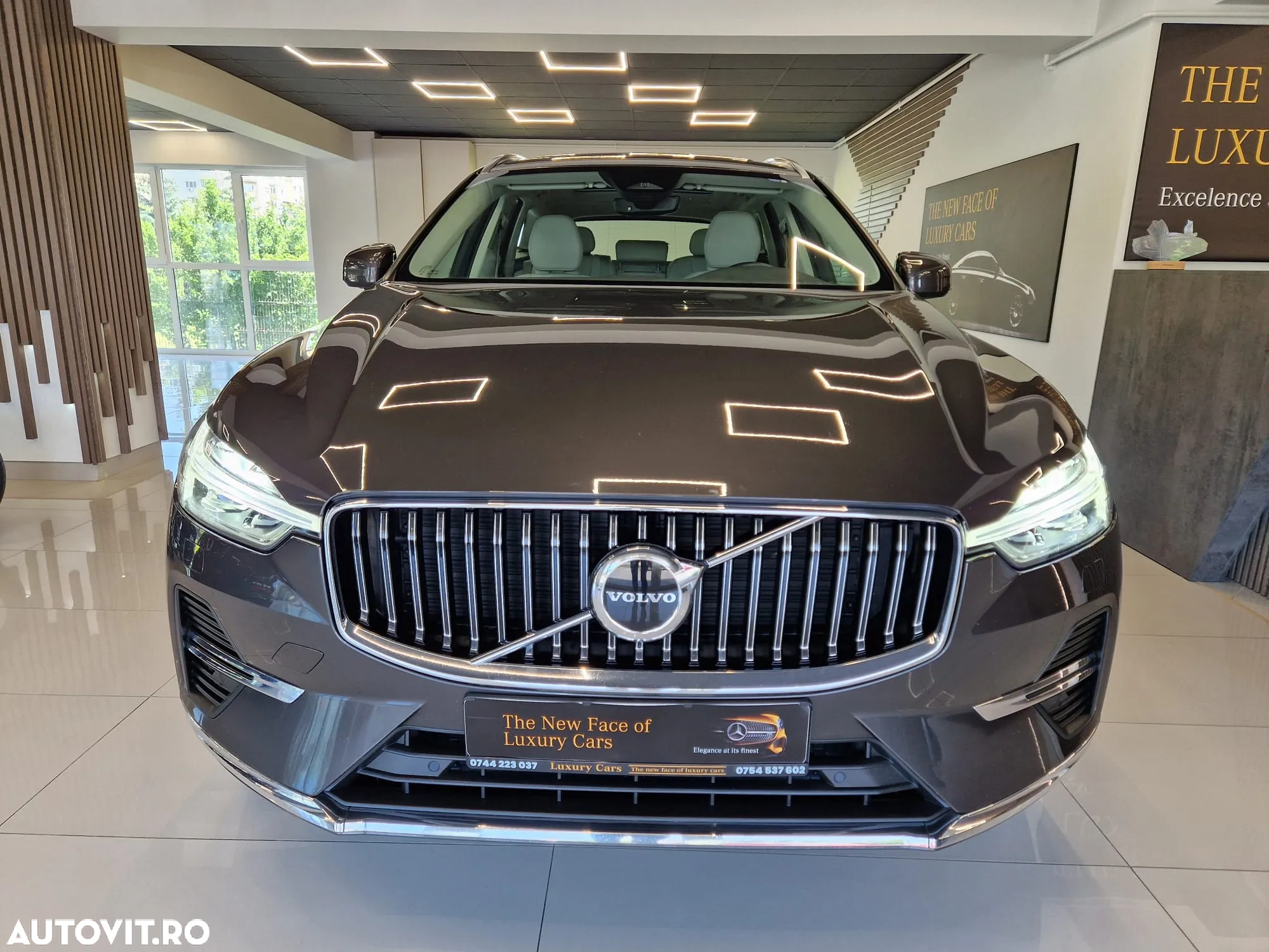 Volvo XC 60 T6 AWD Recharge Geartronic Inscription - 4