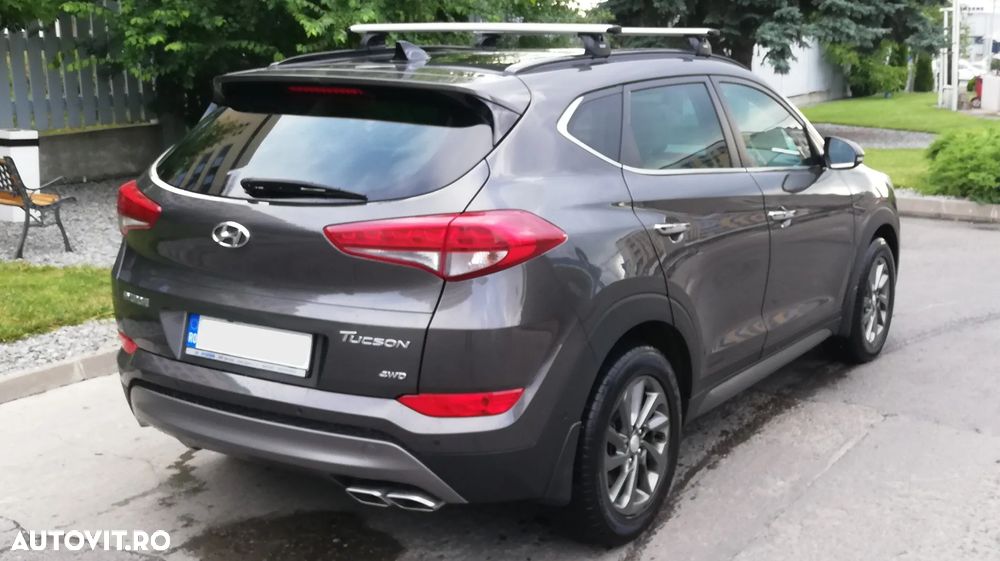 Hyundai Tucson 2.0 CRDI 4WD 6MT Luxury Pack+ - 3
