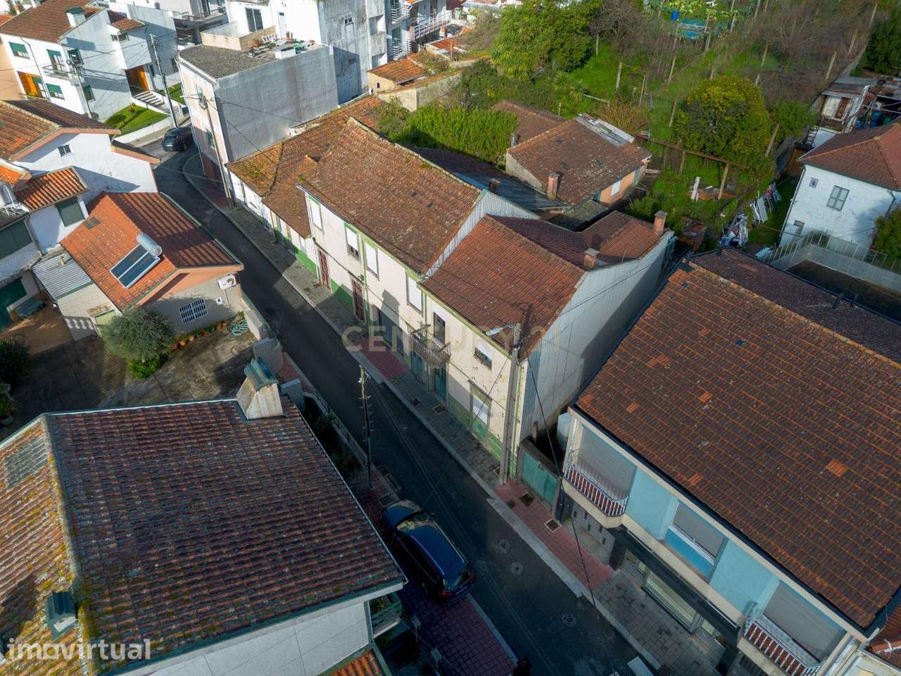 Prédio situado em Baguim do Monte, composto por quatro frações em prop - Grande imagem: 2/14