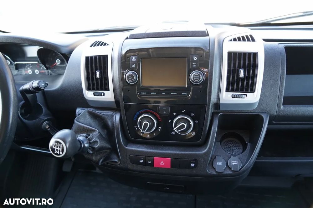 Iveco DUCATO / 2.3 160 / TABLĂ METALICĂ / MTA: 3500 KG / 2019 / MANUALĂ / - 29