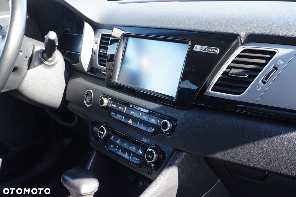 Kia Niro 1.6 GDI Hybrid L Business Line - 6