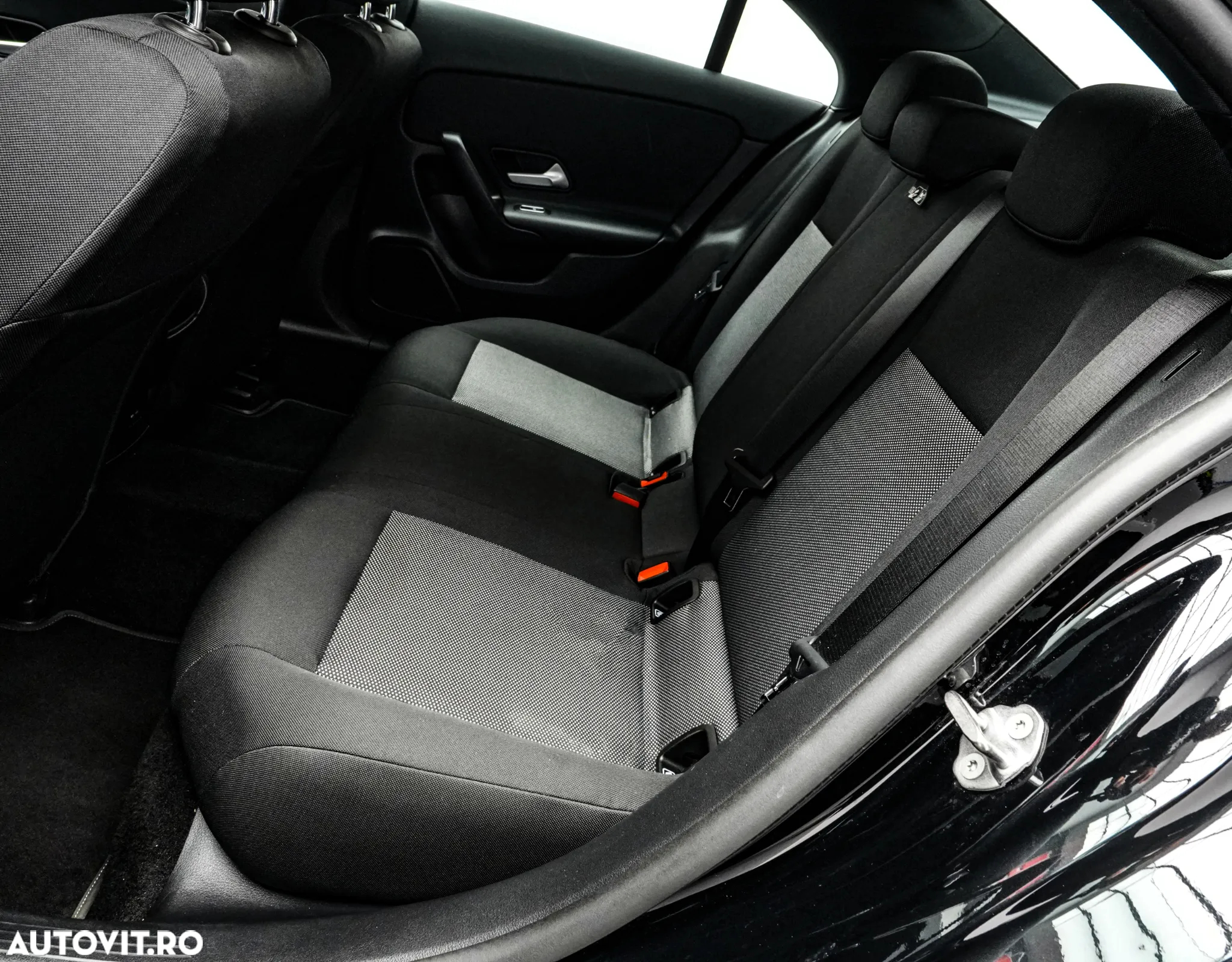 Mercedes-Benz CLA 200 Coupe - 13