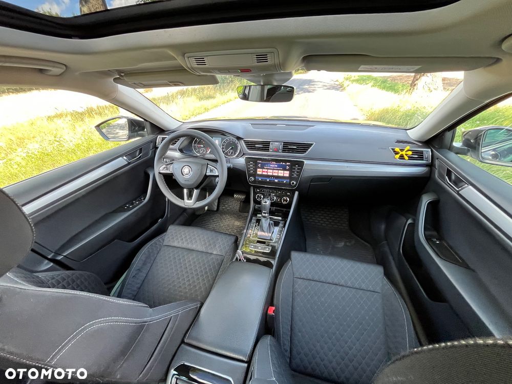 Skoda Superb 2.0 TDI DSG Premium Edition - 11
