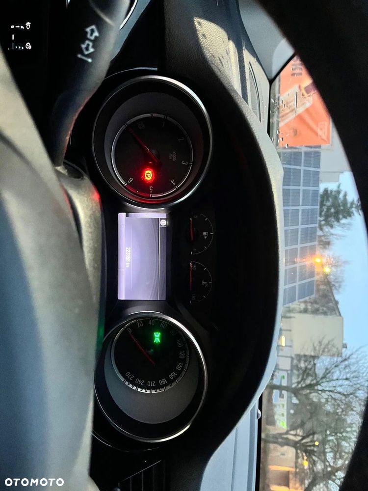 Opel Astra 1.6 CDTI Sport - 2