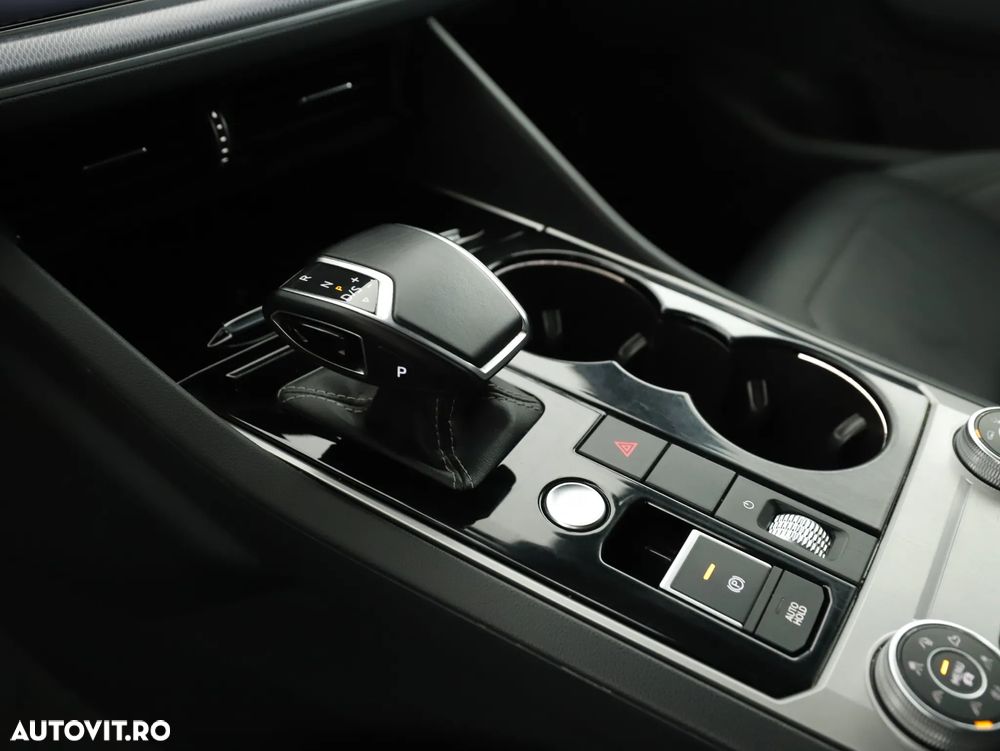 Volkswagen Touareg 3.0 V6 TDI 4Motion DPF Automatik R-Line - 13