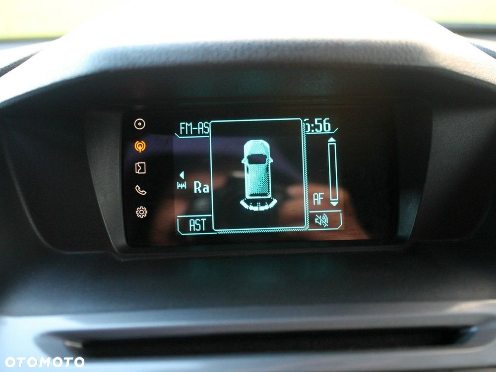 Ford Transit Connect - 12