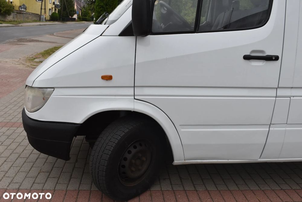 Mercedes-Benz SPRINTER - 29