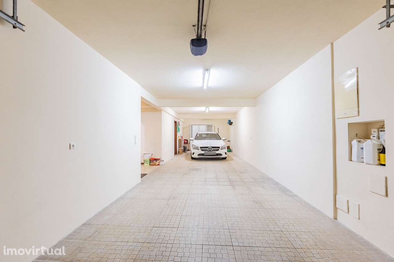 Moradia T4 - Santa Cruz, Lagoa - Grande imagem: 3/38