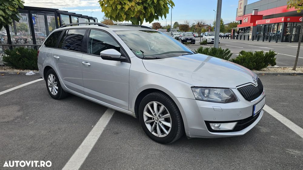 Skoda Octavia 2.0 TDI DSG Style - 8