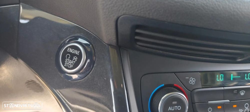 Ford Kuga 1.5 TDCi EcoBlue Titanium - 24