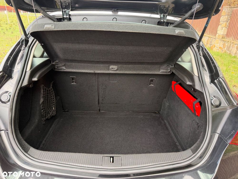 Opel Astra 1.4 T Essentia - 24