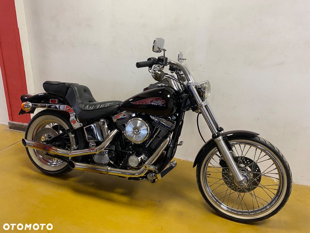 Harley-Davidson Softail Custom - 2