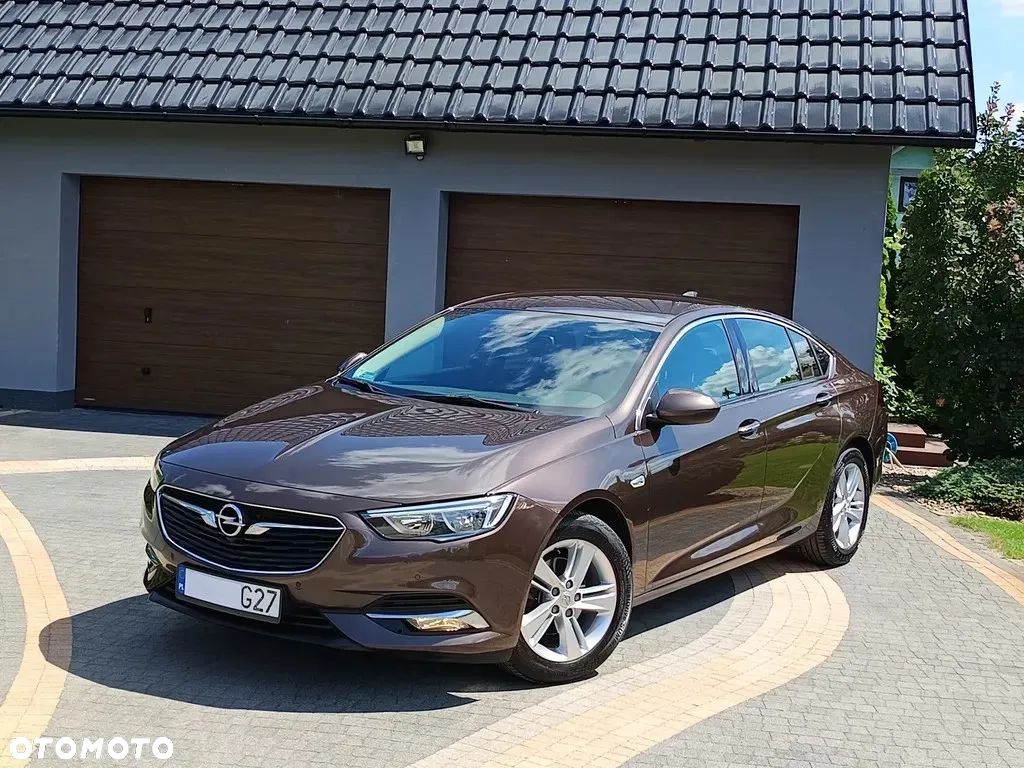 Opel Insignia - 1