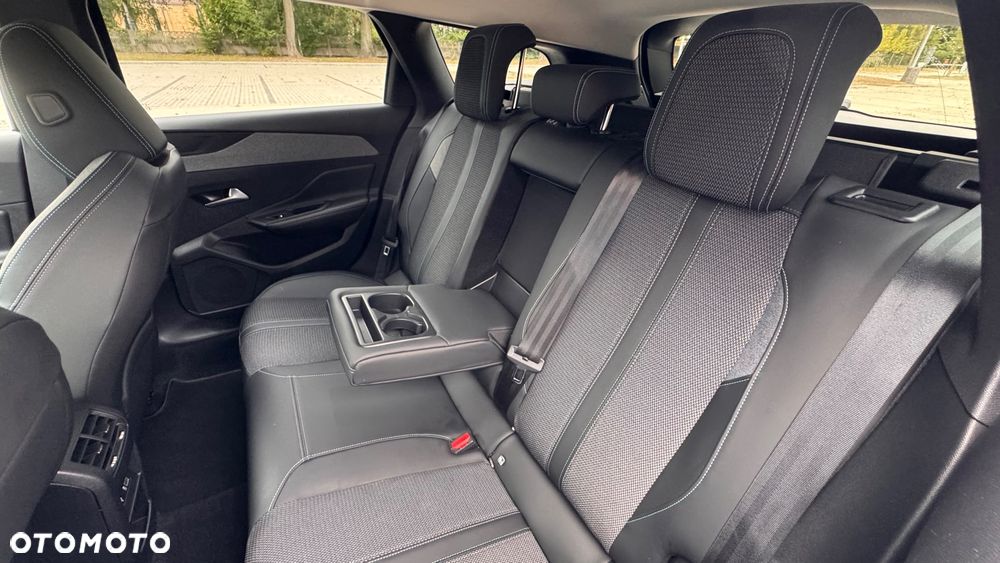 Peugeot 308 BlueHDi 130 EAT8 Allure - 27