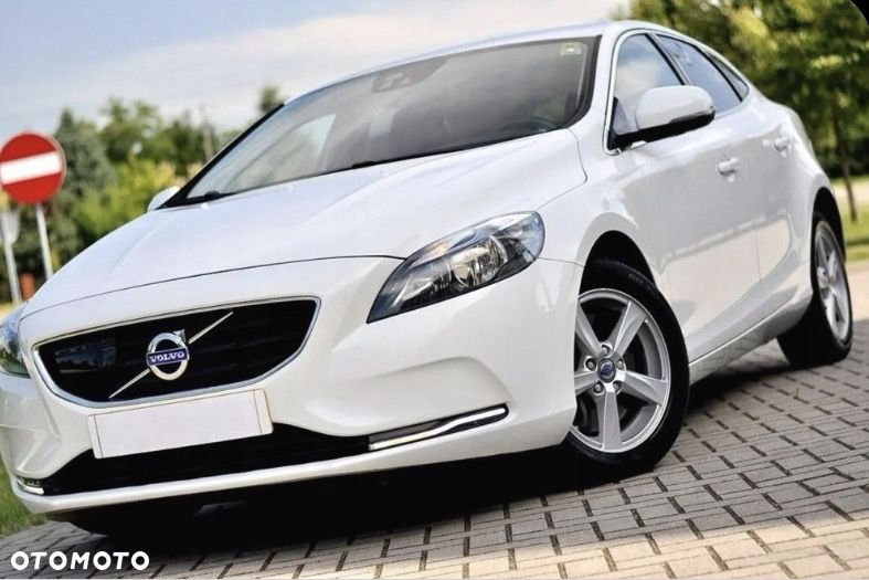 Volvo V40 D4 Summum - 1