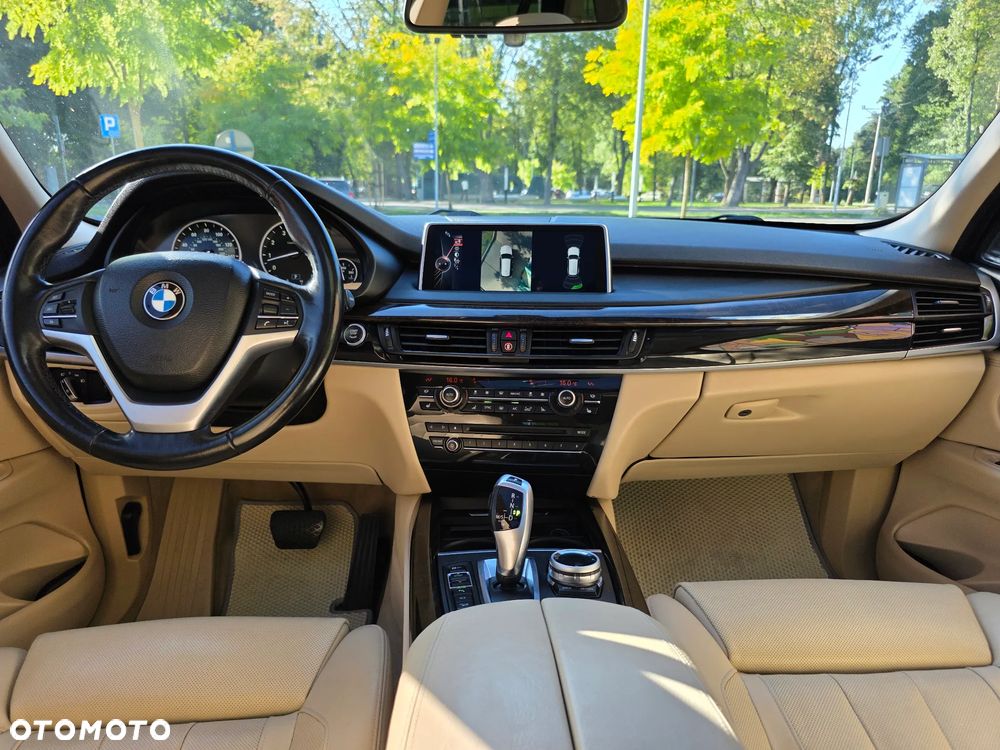BMW X5 xDrive35i - 10