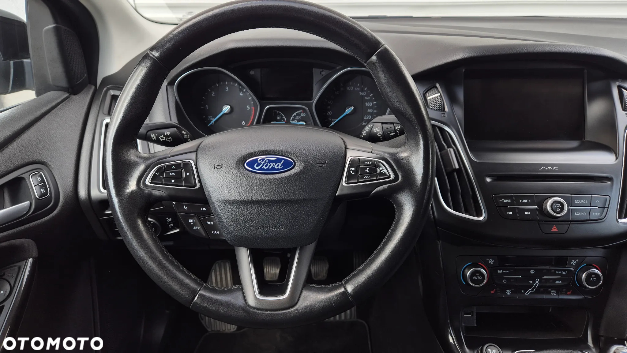 Ford Focus 2.0 TDCi Titanium ASS - 8