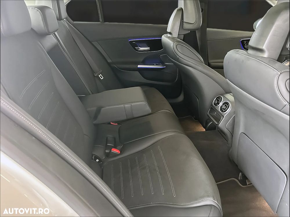 Mercedes-Benz C 180 9G-TRONIC AMG Line - 17