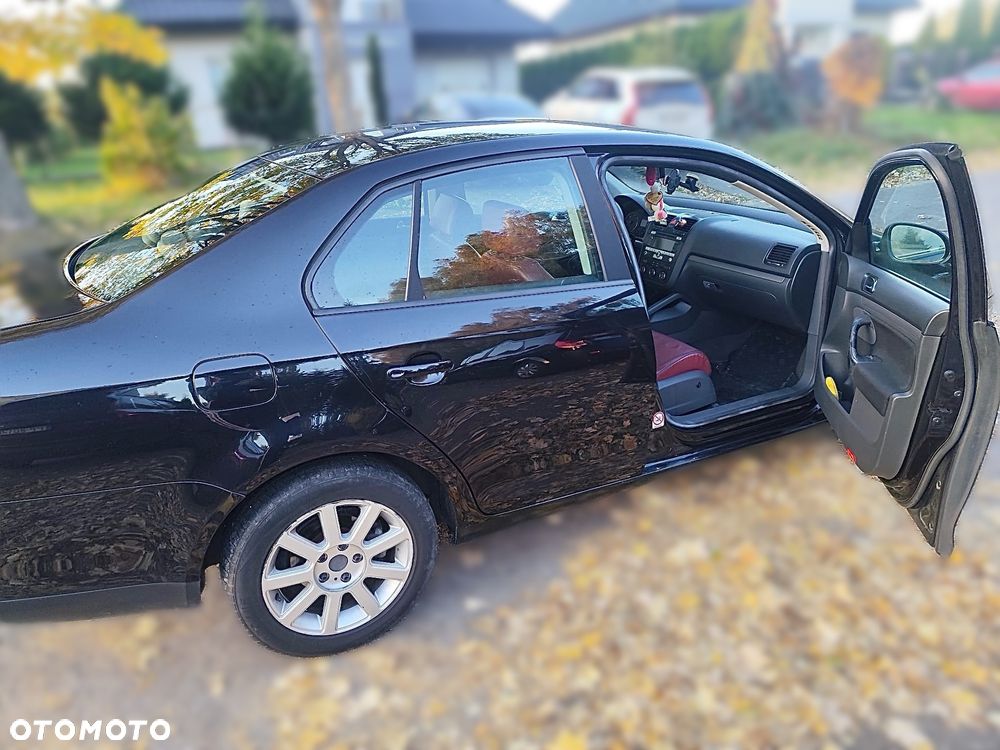 Volkswagen Jetta 1.9 TDI Comfortline - 2