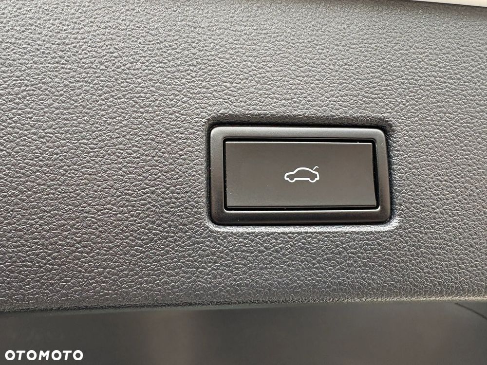 Volkswagen T-Roc 1.5 TSI ACT Premium - 22