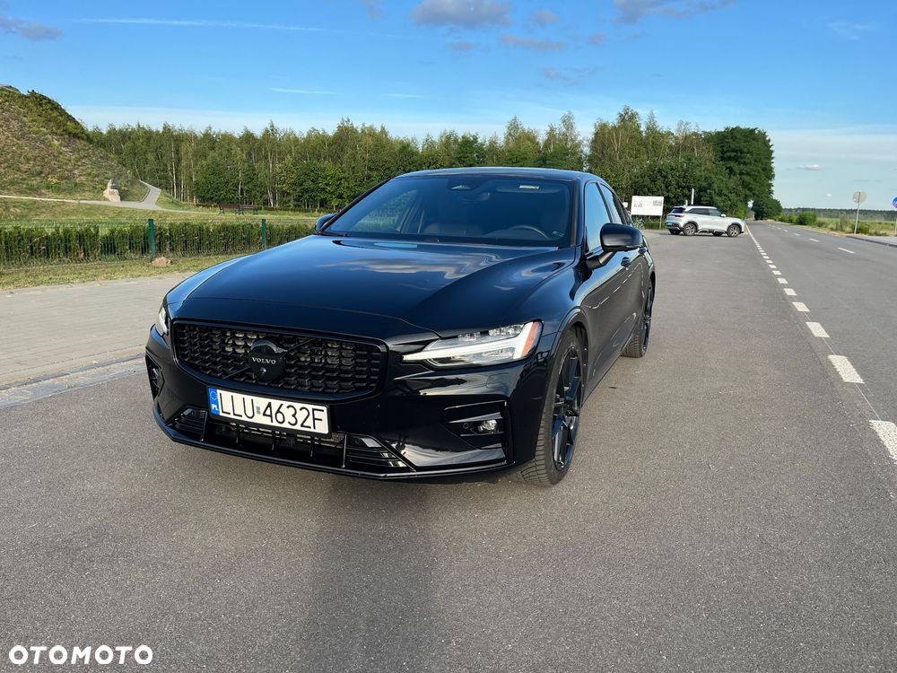 Volvo S60 B5 B AWD Plus Dark - 2