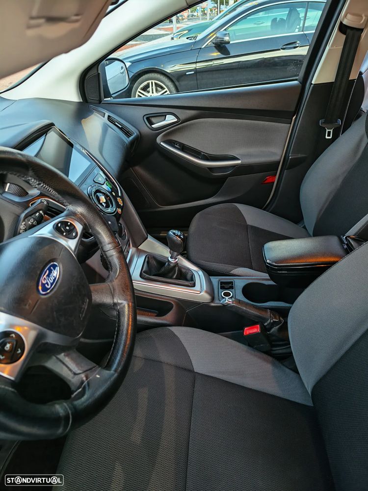 Ford Focus SW 1.6 TDCi Titanium - 16